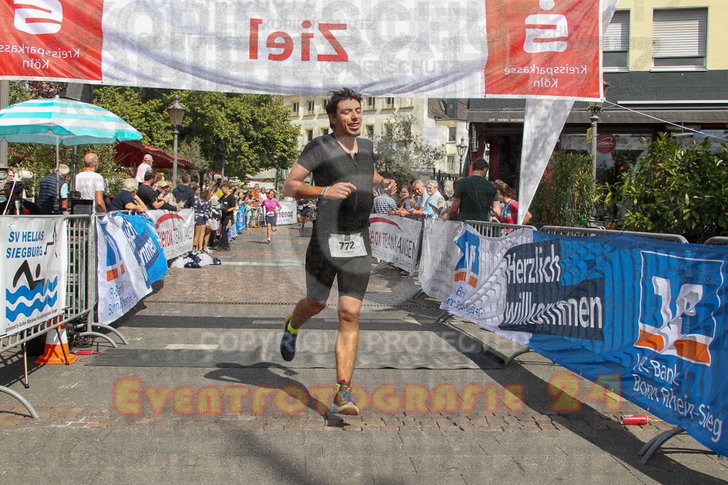 250824_1500_EV4_2504 | Sportfotografie im Rhein-Sieg Kreis, Köln, Bonn, NRW, Rheinland Pfalz, Hessen, etc. Unser Tätigkeitsfeld umfasst den Laufsport vom Volkslauf über den Marathon, Duathlon, Triathon bis zum Ultralauf wie Kölnpfad Ultra oder Schindertrail.