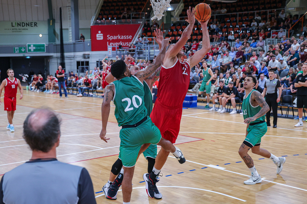 BAYER GIANTS vs VET-CONCEPT Gladiators Trier Test-98 | Fotos von Basketballspielen aus dem Raum NRW fotografiert von Gero Mueller-Laschet und Daniel Schaefer - Realisiert mit Pictrs.com