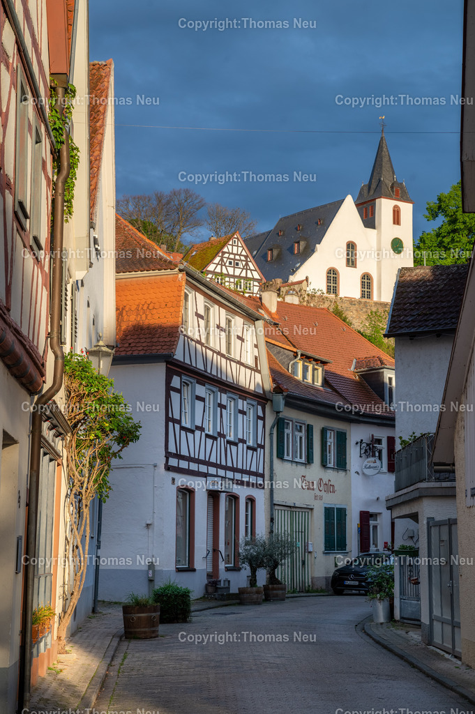 DSC_0392-HDR | bzw, Zwingenberg, Obergasse mit Blick auf die Bergkirche in der Abendsonne, , ,, Bild: Thomas Neu