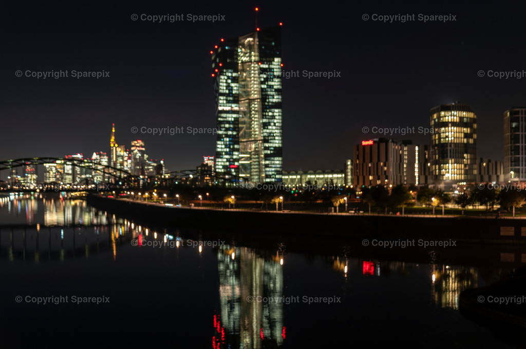 CRO_Frankfurt_Skyline_Bokeh69 | sparepix - Realisiert mit Pictrs.com