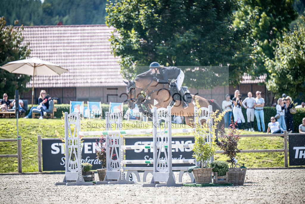 DOS_5639 | Entdecke hochwertige Reitturnierfotos von Foto Oger. Professionell, emotional und authentisch – jetzt Lieblingsmomente im Shop bestellen.Deutschlandweite Turnierfotografie. - Realisiert mit Pictrs.com