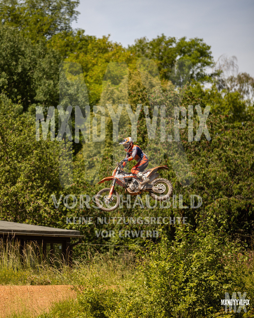 866A1184 | mxndyyvipix