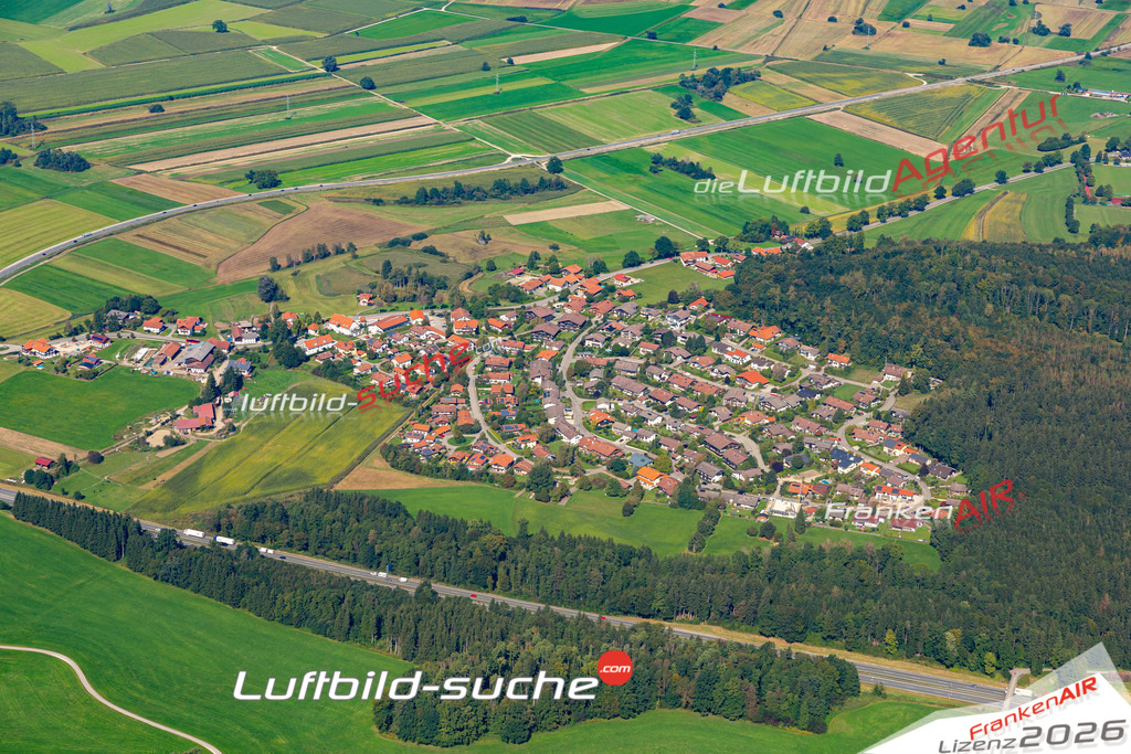 Aktuelles Luftbild von Winkl bei Grabenstätt  - Die Luftaufnahme wurde 2020 mittels UL-Flugzeug erstellt ( keine Drohne ) - hochauflösende Kamera-Systeme von  Canon -Beste Qualität - Für grossformatige Ausdrucke geeignet. Die Geschenkidee !