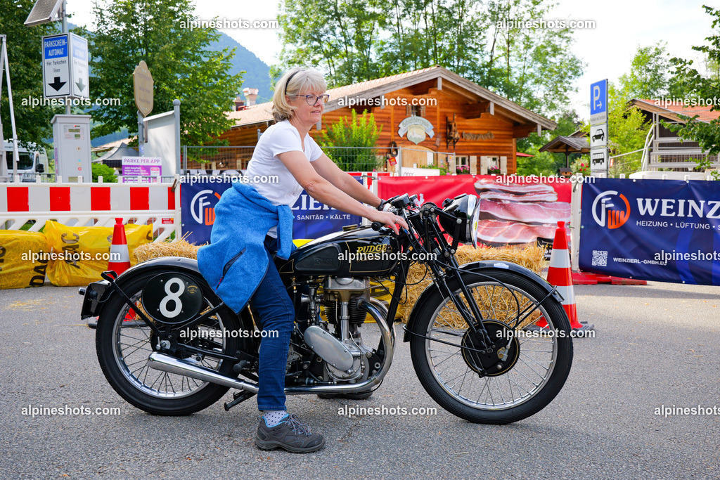 P1014654 | Erleben Sie atemberaubende, hochqualitative Fotos Ihrer Fahrt entlang der malerischen Alpenstraßen. Besuchen Sie alpineshots.com, um professionelle Aufnahmen Ihrer unvergesslichen Reise zu finden und zu kaufen - Realisiert mit Pictrs.com