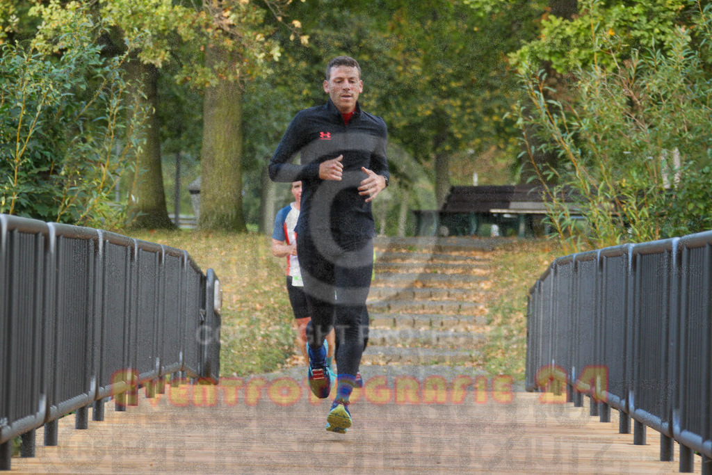 231015_1009_EV4_0786 | Sportfotografie im Rhein-Sieg Kreis, Köln, Bonn, NRW, Rheinland Pfalz, Hessen, etc. Unser Tätigkeitsfeld umfasst den Laufsport vom Volkslauf über den Marathon, Duathlon, Triathon bis zum Ultralauf wie Kölnpfad Ultra oder Schindertrail.
