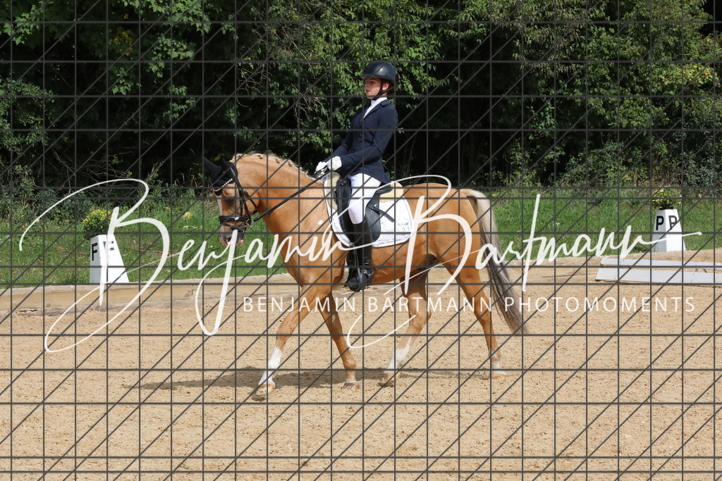 AZ2A2454 | Benjamin Bartmann Photomoments