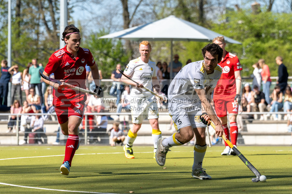 SFE_20250412_0097 | Köln, Deutschland, 12.04.2025:  Hockey 1. Bundesliga Herren Rot-Weiss Köln - Harvestehuder THC im KTHC Stadion Rot-Weiss Köln Tennis and Hockey Club am 12.04.2025 in Köln, Deutschland. (Foto von Stephan Fehrmann)Köln, Germany, 12.04.2025: Hockey 1. Bundesliga Herren Rot-Weiss Köln - Harvestehuder THC in KTHC Stadion Rot-Weiss Köln Tennis and Hockey Club at 12.04.2025 in Köln, Deutschland. (Foto from Stephan Fehrmann)