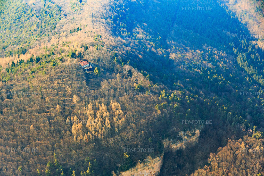 Luftbild: Ringelsberghütte oberhalb Frankweiler in Frankweiler im Bundesland Rheinland-Pfalz in Deutschland. – Foto: IMG_086478.jpg vom 18.03.2016 durch Werner Riehm/FLY-FOTO.de – Auflösung des Originals: 5472 x 3648 px – PWV Frankweiler