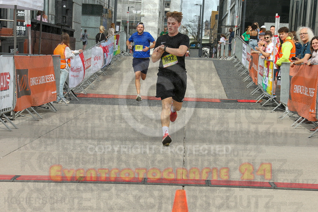250920_1323_EX1_4281 | Sportfotografie im Rhein-Sieg Kreis, Köln, Bonn, NRW, Rheinland Pfalz, Hessen, etc. Unser Tätigkeitsfeld umfasst den Laufsport vom Volkslauf über den Marathon, Duathlon, Triathon bis zum Ultralauf wie Kölnpfad Ultra oder Schindertrail.