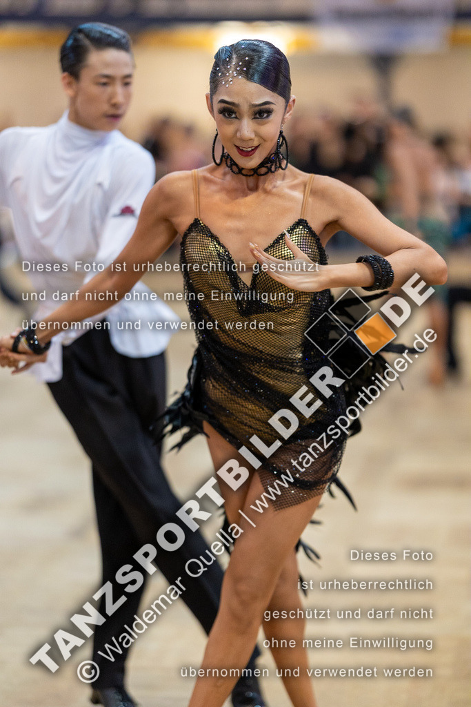 20230812-01963 | Hier finden Sie Tanz Bilder vom Latein und Standard Formationen tanzen. Sportbilder vom Tanzsport. Schöne Fotos und von Weltmeisterschaft, Europameisterschaft, Bundesliga, Regionalliga, Oberliga und Landesliga sowie von GOC Stuttgart, DanceComp, WM Bremen