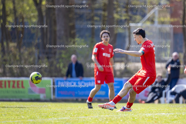 Fußball I Junioren I Saison 2025-2026 I DFB-Nachwuchsliga I 8. Spieltag I JFV Lübeck - 1. FC Magdeburg 190 | Adam Schmidt (3, JFV Lübeck) - Realisiert mit Pictrs.com