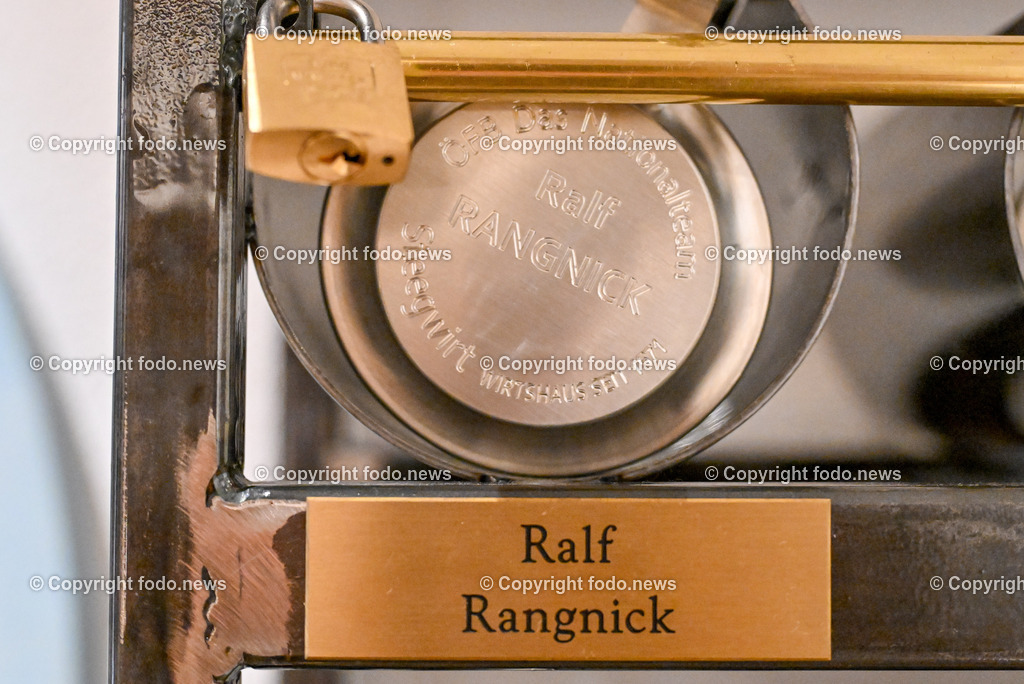 Steegwirt_ Fritz Grampelhuber_ 08.06.2024-37 | 08.06.2024, Bad Goisern, AUT, Steegwirt, im Bild Trinkbecher Ralf Rangnick