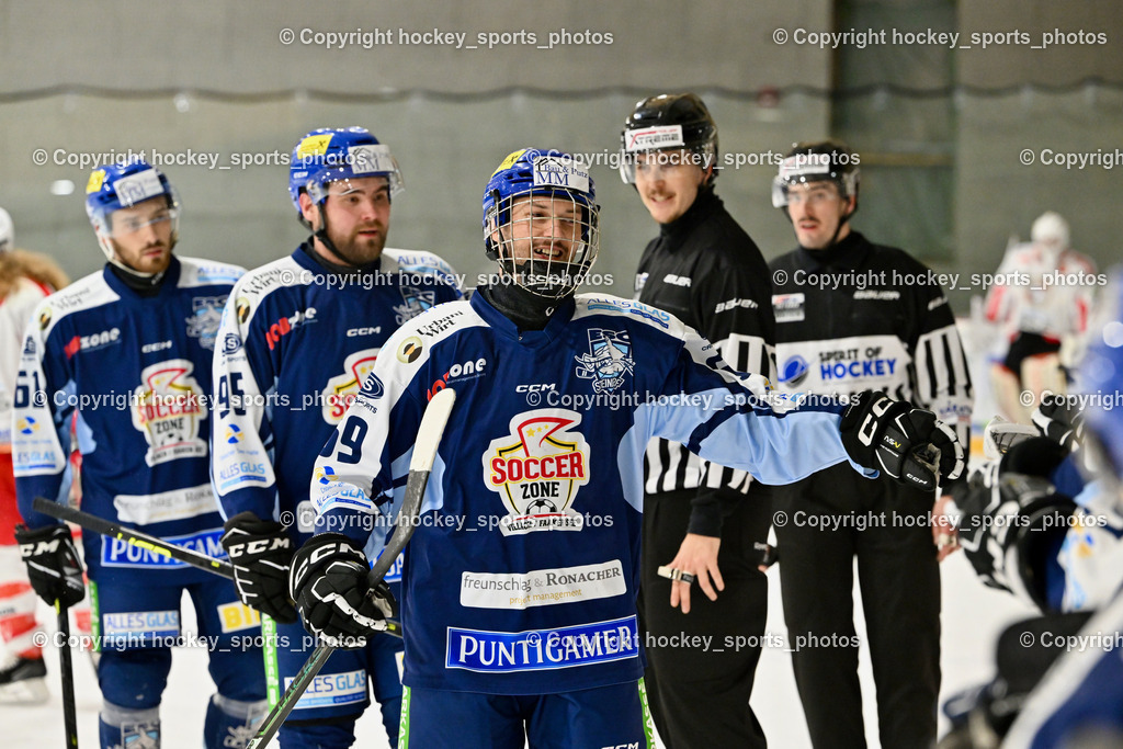 ESV FERLACH vs. ESC SOCCERZONE STEINDORF | Jubel ESC Steindorf Mannschaft, #69 Kreuzer Philipp ESC Steindorf, #95 Gelfanov Ruslan ESC Steindorf, ESV FERLACH vs. ESC SOCCERZONE STEINDORF, ESV FERLACH vs. ESC SOCCERZONE STEINDORF am 22.11.2024 in Ferlach (Eishalle Ferlach ), Austria, (Photo by Bernd Stefan)