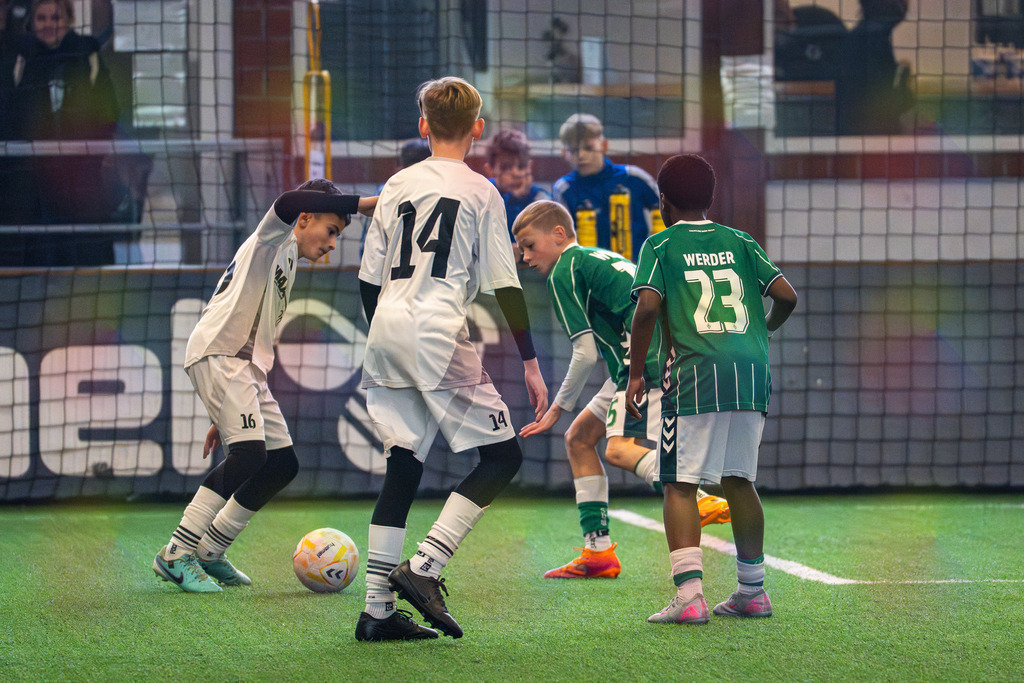 blr.pics-380 | Professionelle Fußball- und Sportfotografie. Spielbilder online ansehen und kaufen – Einzelbilder oder komplette Galerien in hoher Qualität. - Realisiert mit Pictrs.com