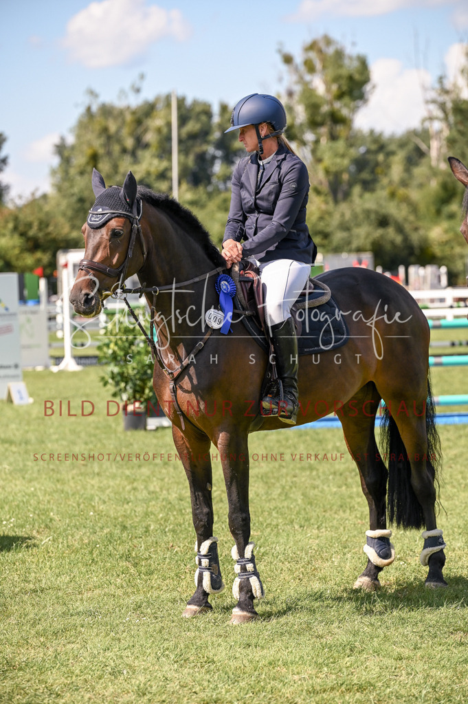 Schugtsche-Düren.2024-09.Springprf.L-224 | Schugtsche Fotografie - Realisiert mit Pictrs.com