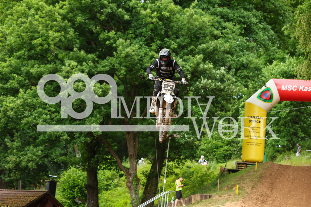 5E6A4512 | 989 MEDIAWORK