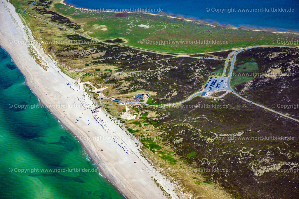 Sylt_List_Strandhalle_Sylt_ELS_5735210625 | LIST AUF SYLT 21.06.2025 Standgaststätte " Strandhalle " an der Küsten- Landschaft am Sylter Ellenbogen in List im Bundesland Schleswig-Holstein, Deutschland. // Beach restaurant "Strandhalle" on the coastal landscape at the Sylter Ellenbogen in List in the federal state of Schleswig-Holstein, Germany. Foto: Martin Elsen