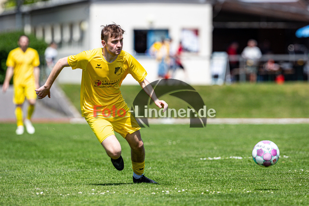 TSV Peißenberg vs SV Münsing-Ammerland | Abstiegs Qualifikationsrunde Kreisliga Gruppe C, TSV Peißenberg vs SV Münsing-Ammerland, 20240511,
Lorenz NIGGL (SVM 6) in Aktion,
2024-05-11 in Peißenberg (Sportplatz Peißenberg)
Lorenz NIGGL (SVM 6)
Copyright: WolfgangxLindner www.foto-lindner.de