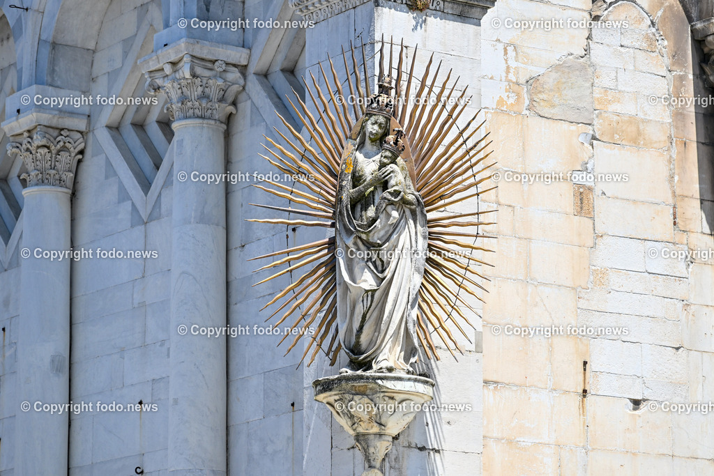 Italien_ Toscana_ Lucca_ 29.05.2024-12 | 29.05.2024, Italien, ITA, Toskana, Lucca im Bild Stadtansichten, Gebäude, Architektur, Touristen, Historisch, Souvenier, 


Lucca ist die Hauptstadt der Provinz Lucca in der Toskana. Sie liegt im Tal des Flusses Serchio etwa 20 km nordöstlich von Pisa und 20 km östlich der toskanischen Küste
Quelle: Wikipedia
