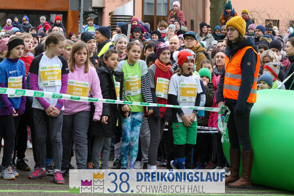 400m AOK Junior Cup | 3 Koenigslauf 2024 400m AOK Junior Cup - Realisiert mit Pictrs.com