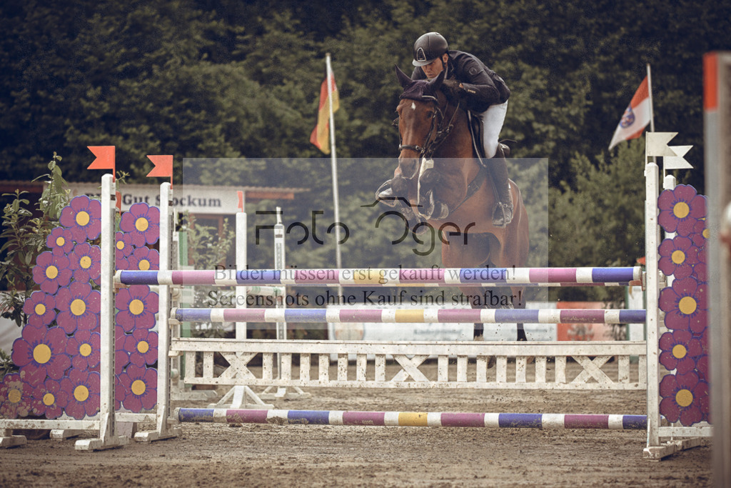 20240530-DOS_2897 | Entdecke hochwertige Reitturnierfotos von Foto Oger. Professionell, emotional und authentisch – jetzt Lieblingsmomente im Shop bestellen.Deutschlandweite Turnierfotografie. - Realisiert mit Pictrs.com