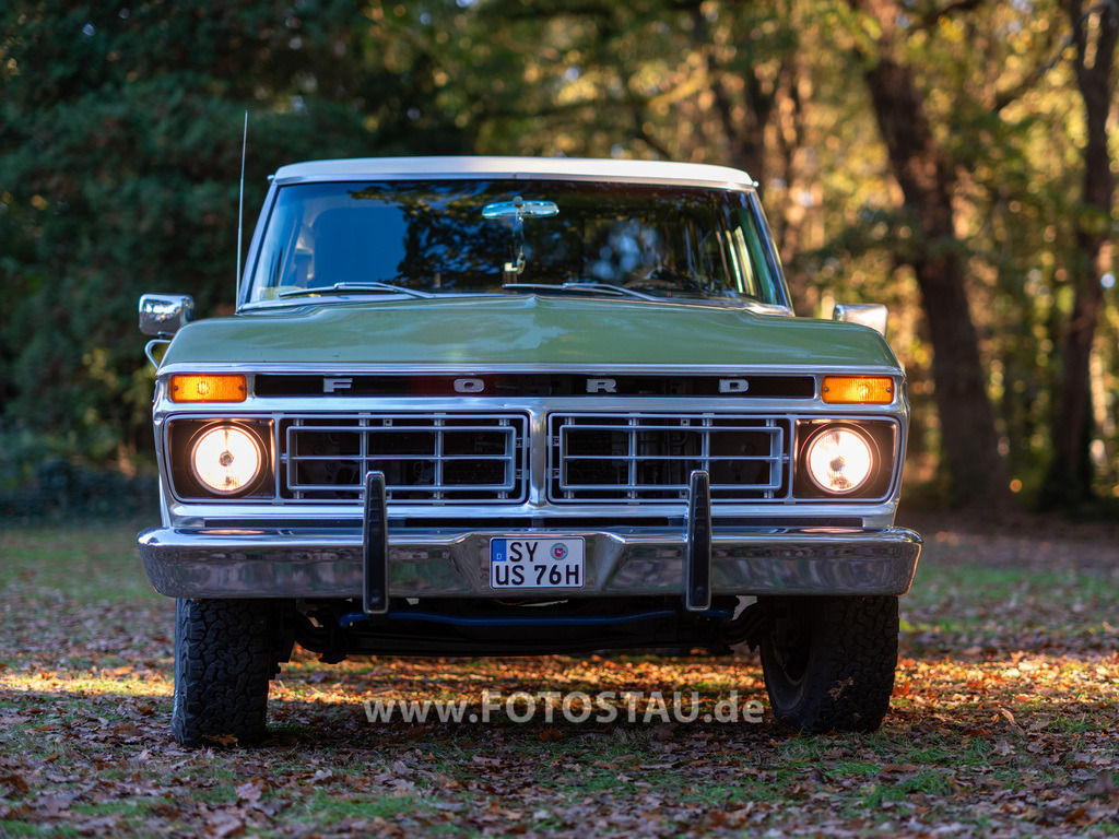 20251018-00346 | Syke Barrien 2025 Oldtimer Treffen - Realisiert mit Pictrs.com