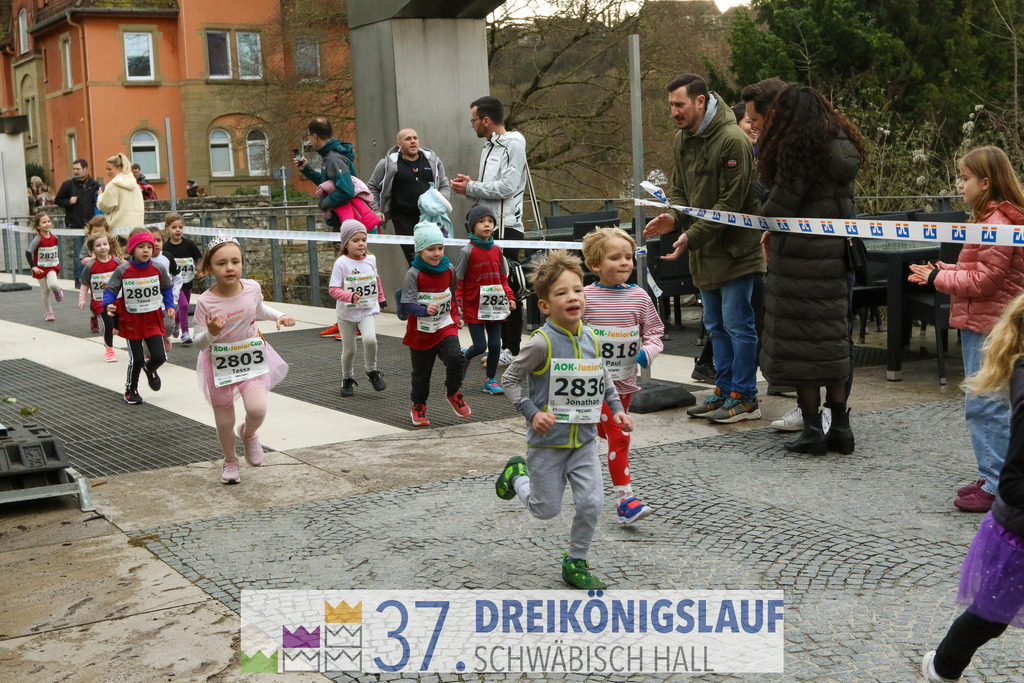 AOK JuniorCup 400m | 3Koenigslauf 2023 - Realisiert mit Pictrs.com