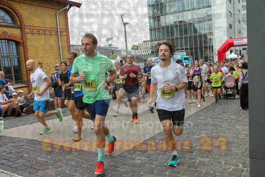 250920_1300_EX1_3789 | Sportfotografie im Rhein-Sieg Kreis, Köln, Bonn, NRW, Rheinland Pfalz, Hessen, etc. Unser Tätigkeitsfeld umfasst den Laufsport vom Volkslauf über den Marathon, Duathlon, Triathon bis zum Ultralauf wie Kölnpfad Ultra oder Schindertrail.