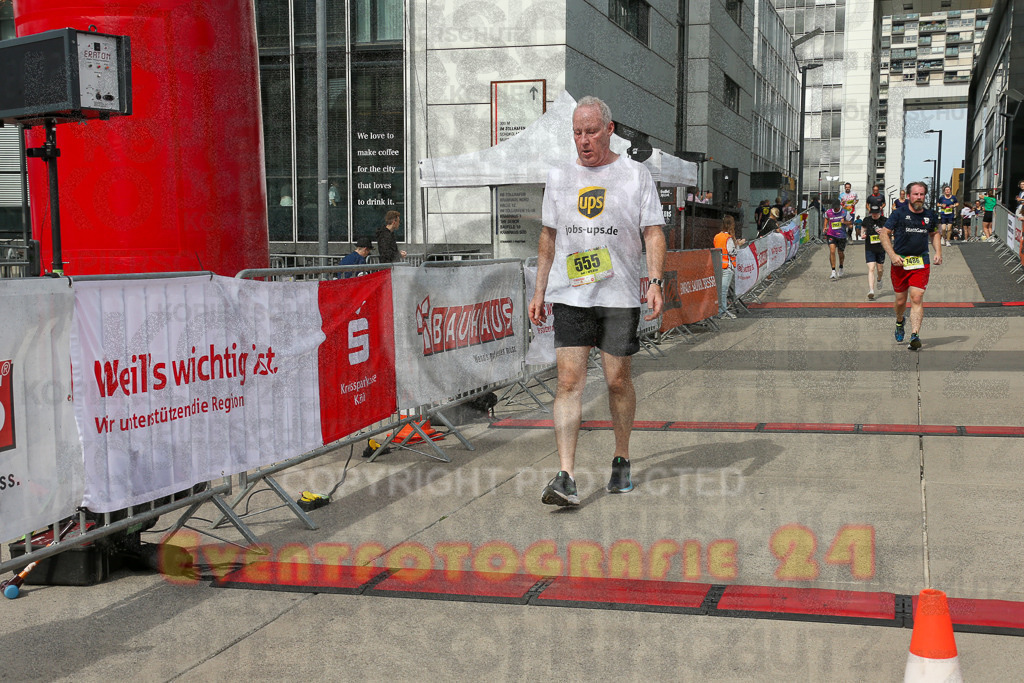 250920_1328_EX1_4793 | Sportfotografie im Rhein-Sieg Kreis, Köln, Bonn, NRW, Rheinland Pfalz, Hessen, etc. Unser Tätigkeitsfeld umfasst den Laufsport vom Volkslauf über den Marathon, Duathlon, Triathon bis zum Ultralauf wie Kölnpfad Ultra oder Schindertrail.
