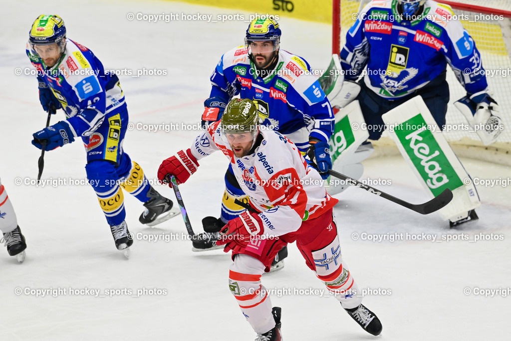 EC IDM WÄRMEPUMPEN VSV vs. HCB Südtirol Alperia | #94 Daniel Frank HCB Südtirol Alperia, #42 Alex Wall EC VSV, #71 Steven Strong EC VSV, EC IDM WÄRMEPUMPEN VSV vs. HCB Südtirol Alperia, EC IDM WÄRMEPUMPEN VSV vs. HCB Südtirol Alperia am 28.12.2025 in Villach (Stadthalle Villach), Austria, (Photo by Bernd Stefan)