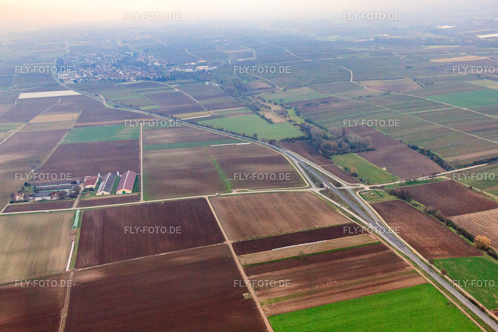 Wilfried Günther Putenmästerei | Luftbild: Wilfried Günther Putenmästerei in Zeiskam im Bundesland Rheinland-Pfalz in Deutschland. Foto: IMG_61348.jpg vom 01.12.2013 durch Werner Riehm/FLY-FOTO.de - Realisiert mit Pictrs.com
