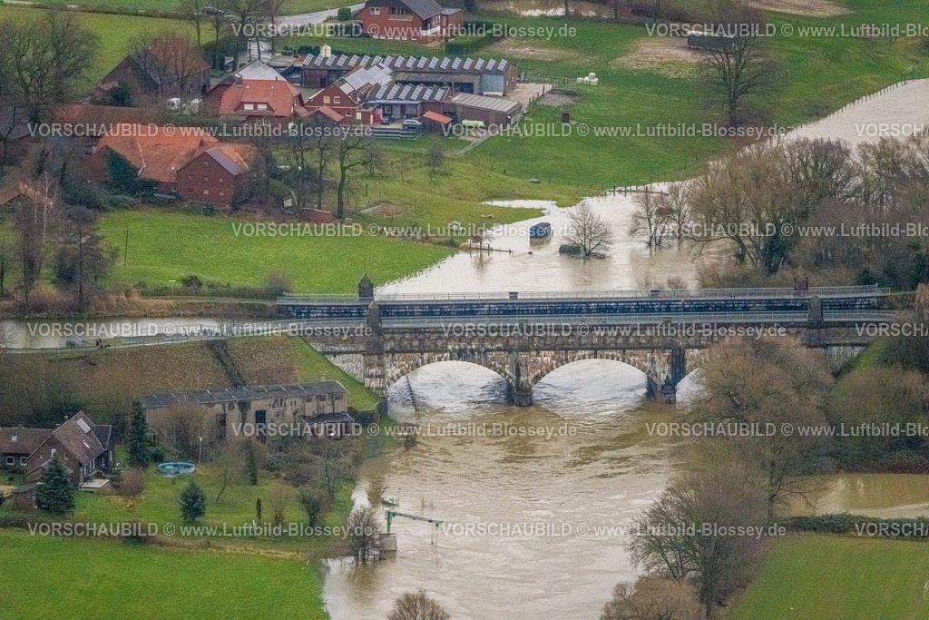 Datteln231204532Lippe | Luftbild vom Hochwasser der Lippe, Weihnachtshochwasser 2023, Fluss Lippe tritt nach starken Regenfällen über die Ufer, Überschwemmungsgebiet an der Kanalbrücke Lippe Alte Fahrt, NSG Lippeaue, Fluss- und Auenentwicklung der Lippe Vogelsang Renaturierung, Stadtgrenze Olfen-Datteln, Hötting, Datteln, Ruhrgebiet, Nordrhein-Westfalen, Deutschland