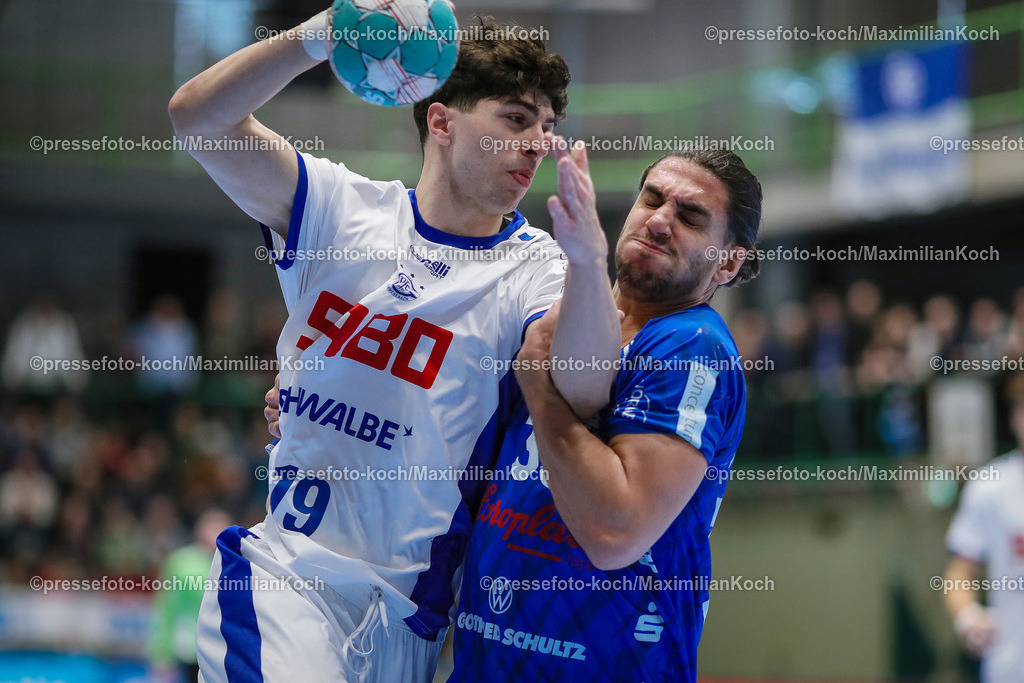 Wup1HBL10032401007 | 10.03.2024, Wuppertal, Handball, Uni-Halle, Liqui Moly Bundesliga, 25. Spieltag, Bergischer HC - VfL Gummersbach: Giorgi Tskhovrebadze (VfL Gummersbach) gegen Eloy Morante Maldonado (Bergischer HC)