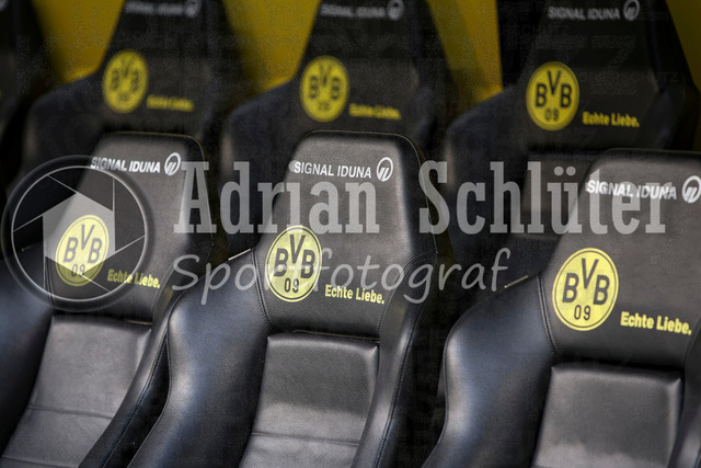 08.05.2026, GER, Fussball, Herren, 1. BL, Saison 2025/2026, Borussia Dortmund - Eintracht Frankfurt | die Bank von Borussia Dortmund