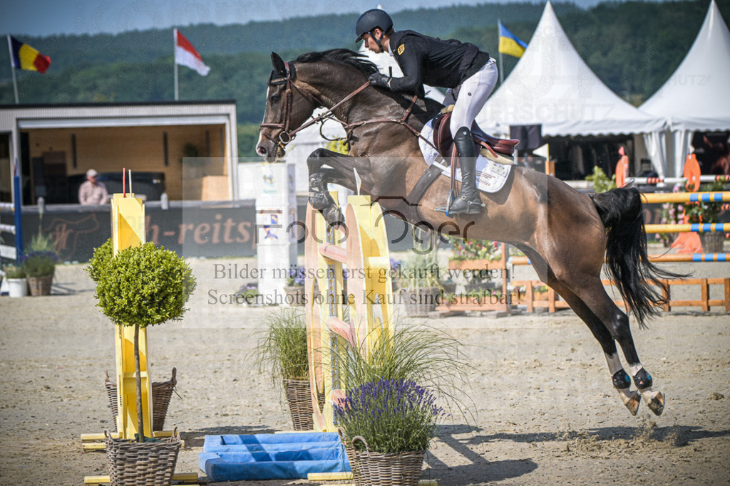 DOS_6436 | Entdecke hochwertige Reitturnierfotos von Foto Oger. Professionell, emotional und authentisch – jetzt Lieblingsmomente im Shop bestellen.Deutschlandweite Turnierfotografie. - Realisiert mit Pictrs.com