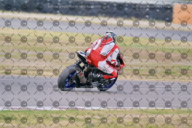 26bt05-1861 | markuskiefer.com - Realisiert mit Pictrs.com