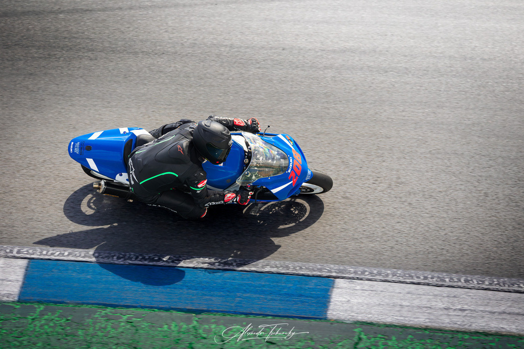 Ducati Trackday Hockenheimring 2026 | Entdecken Sie die faszinierende Welt von Alexander Tschuncky Arts: Kreative Fotografie, atemberaubende Automobilkunst und hochwertiger Bilderdruck. Lassen Sie sich inspirieren! - Realisiert mit Pictrs.com