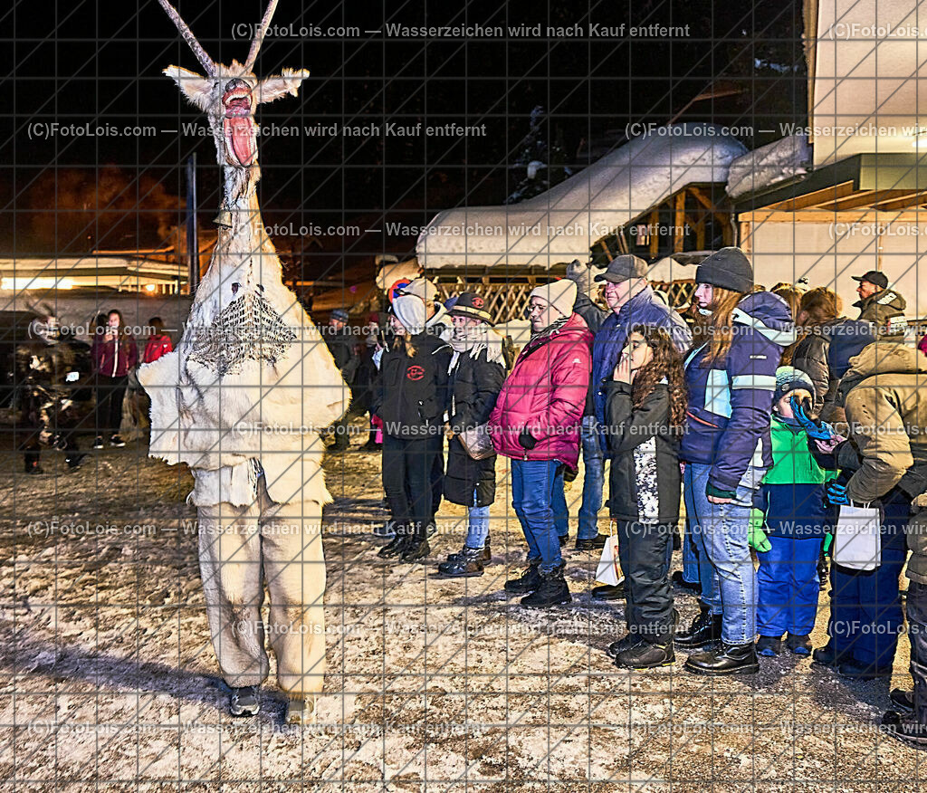 ALP5124_SKIVERLEIH-Nikolaus_Lackenhof_Oetscherteufeln | (C)FotoLois.com, Alois Spandl. SPORT2000-Nikolausempfang und Ötscherteufeln in Lackenhof im Skisportzentrum, Sa 9. Dez. 2023.