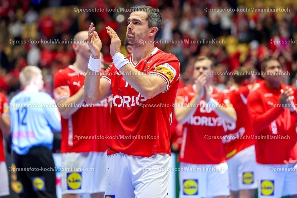 EHF20012602142 | 20.01.2026, Handball, Men's EHF EURO 2026, Dänemark - Portugal, Jyske Bank Boxen in Herning, Dänemark, Preliminary Round: Enttäuschte Gesichter bei den Dänen nach der Niederlage gegen Portugal  Rasmus Lauge Schmidt (Denmark #11) 