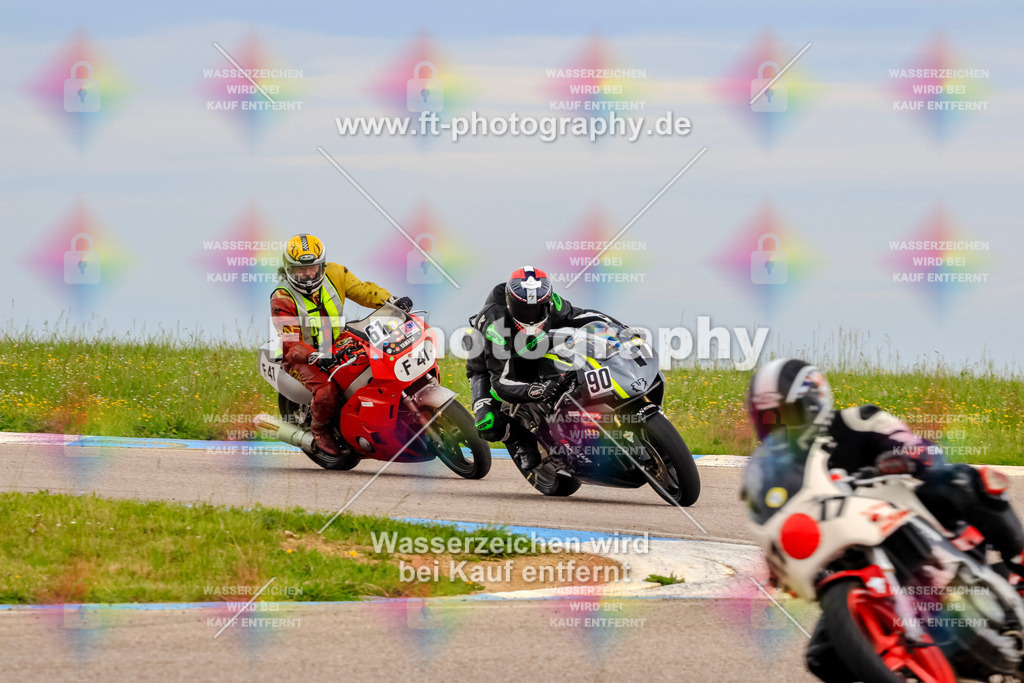 MotoTeam-2570 | Hier findet Ihr Bilder von Touristenfahrten auf der Nürburgring Nordschleife oder von anderen Veranstaltungen die ich besucht habe. Viel Spass beim Durch Schauen 