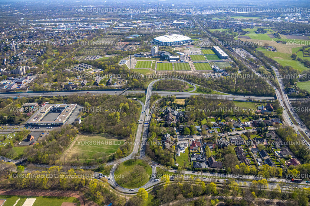 Gelsenkirchen220402825 | Luftbild, Veltins-Arena Bundesligastadion des FC Schalke 04 auf dem Berger Feld, Erle, Gelsenkirchen, Ruhrgebiet, Nordrhein-Westfalen, Deutschland