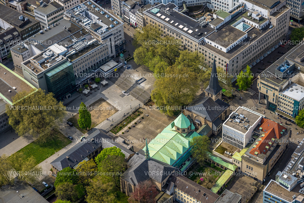 Essen240400684 | Luftbild, Kathedrale Essener Dom am Burgplatz,  Lichtburg Kino, Stadtkern, Essen, Ruhrgebiet, Nordrhein-Westfalen, Deutschland