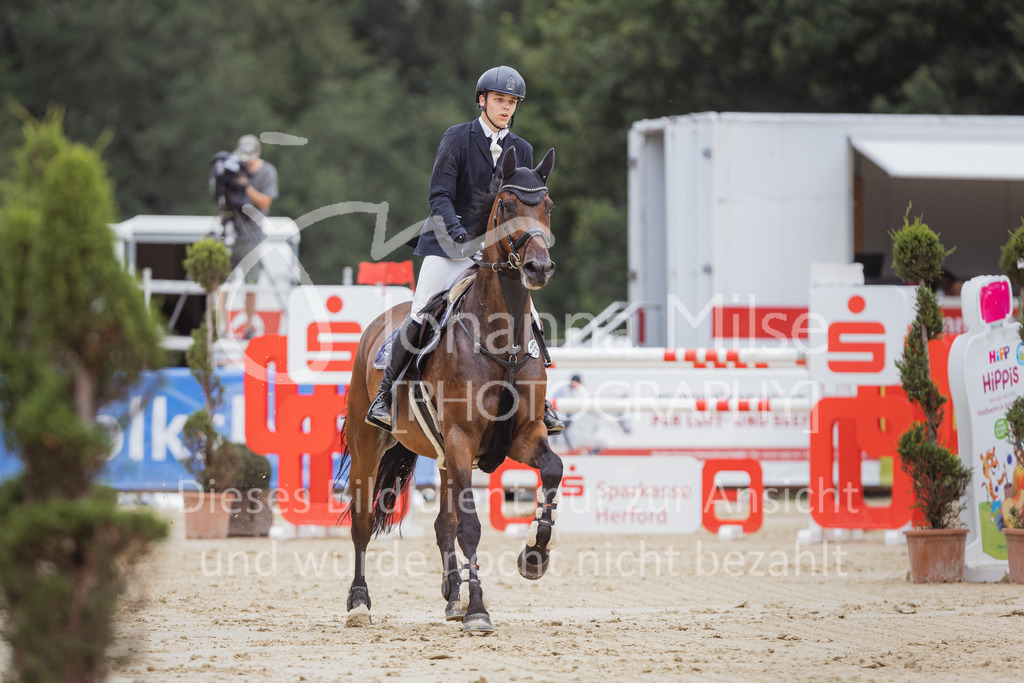 220729_BHO_GT_M2-Spr_1-220 | Deine schönsten Turniermomente als professionelle Fotos! Entdecke hochwertige Pferdesport-Fotografie im Online-Shop. Jetzt Fotos finden & bestellen!