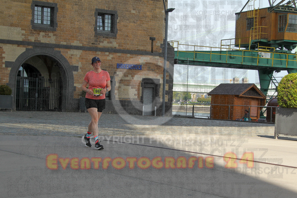 250920_1358_EV4_6909 | Sportfotografie im Rhein-Sieg Kreis, Köln, Bonn, NRW, Rheinland Pfalz, Hessen, etc. Unser Tätigkeitsfeld umfasst den Laufsport vom Volkslauf über den Marathon, Duathlon, Triathon bis zum Ultralauf wie Kölnpfad Ultra oder Schindertrail.