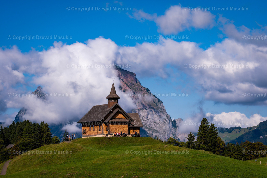 Stoos - Innerschweiz | Ich fotografiere Landschaften, Produkte und erstelle für Sie Firmenportraits. Engagieren Sie mich für den nächsten Projekt. - Realisiert mit Pictrs.com
