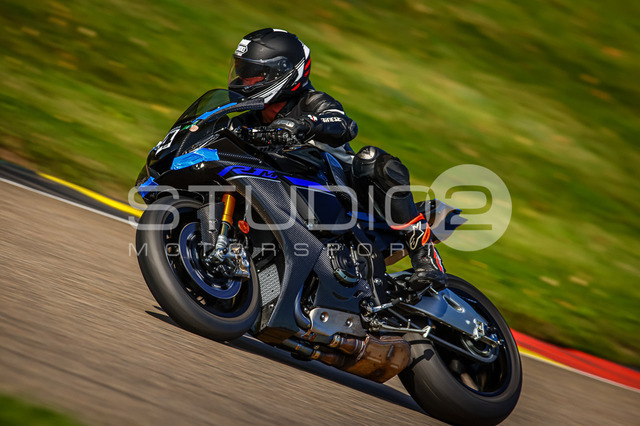 0004-250918SR-007_4 | Deine Full-Service-Agentur für ✔️Videoproduktionen und ✔️Motorsportfotografie Jetzt Angebot anfragen!