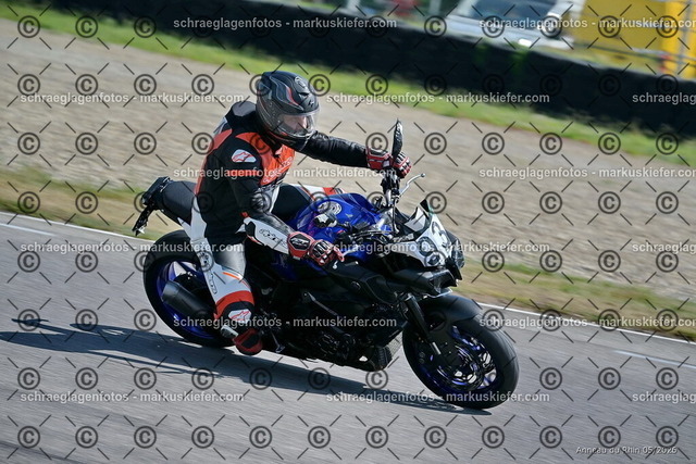 26BT02-1082 | markuskiefer.com - Realisiert mit Pictrs.com