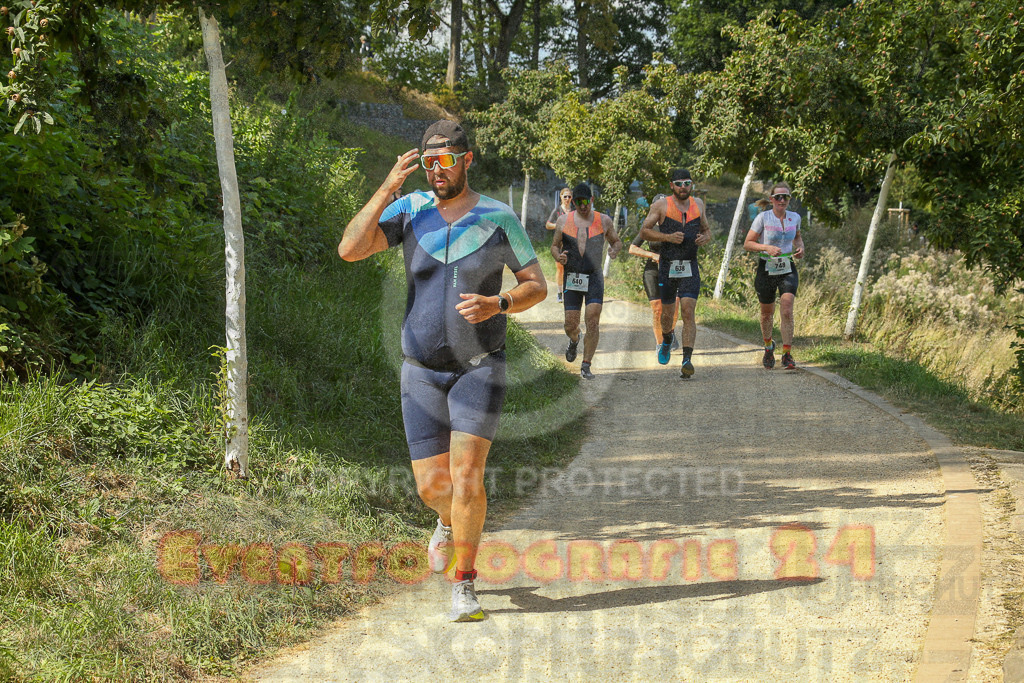 250824_1439_EX1_7036 | Sportfotografie im Rhein-Sieg Kreis, Köln, Bonn, NRW, Rheinland Pfalz, Hessen, etc. Unser Tätigkeitsfeld umfasst den Laufsport vom Volkslauf über den Marathon, Duathlon, Triathon bis zum Ultralauf wie Kölnpfad Ultra oder Schindertrail.
