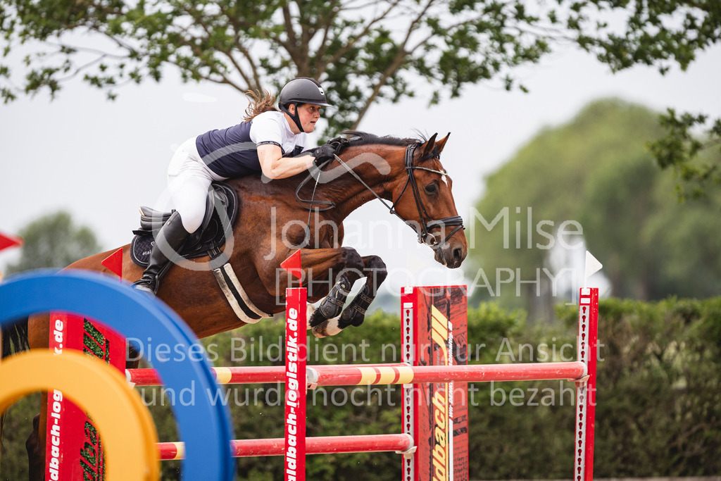 250622_Lemwerder_M2-SprmstAnf-834 | Deine schönsten Turniermomente als professionelle Fotos! Entdecke hochwertige Pferdesport-Fotografie im Online-Shop. Jetzt Fotos finden & bestellen!