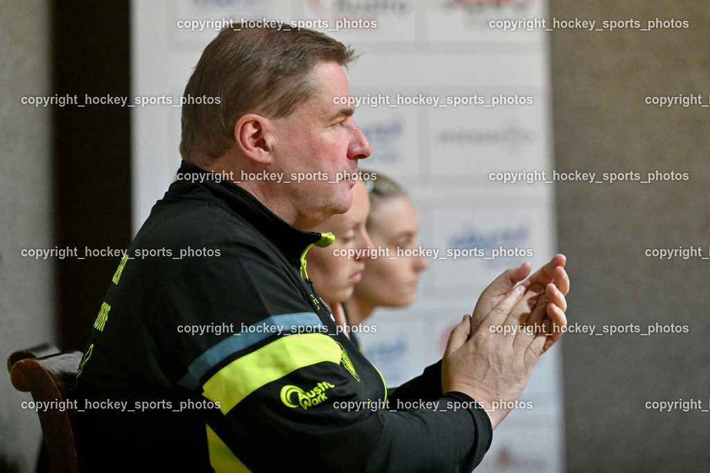 SCO Ossiachersee Bodensdorf vs. SU Spk. Kufstein | Ritzinger Werner Coach, SCO Ossiachersee Bodensdorf vs. SU Spk. Kufstein, SCO Ossiachersee Bodensdorf vs. SU Spk. Kufstein am 04.10.2024 in Bodensdorf (SCO Halle Bodensdorf), Austria, (Photo by Bernd Stefan)